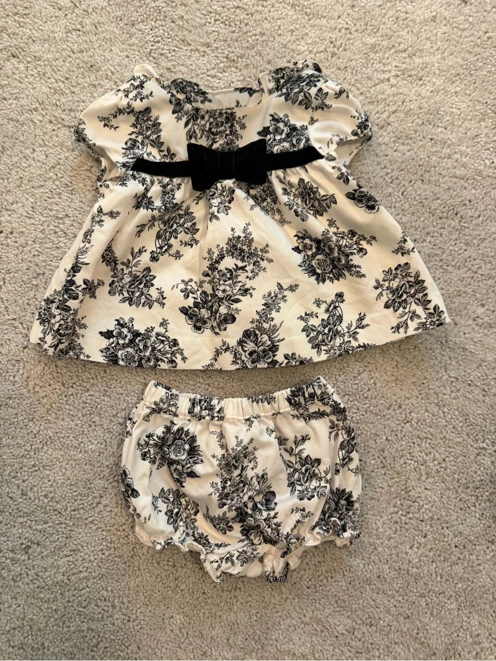 Janie and Jack Black and White Floral Toile Set